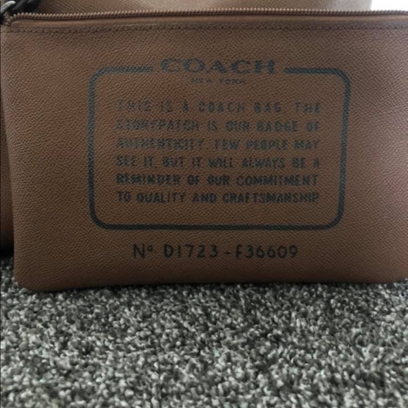 Coach Bag - Picture 2 of 4